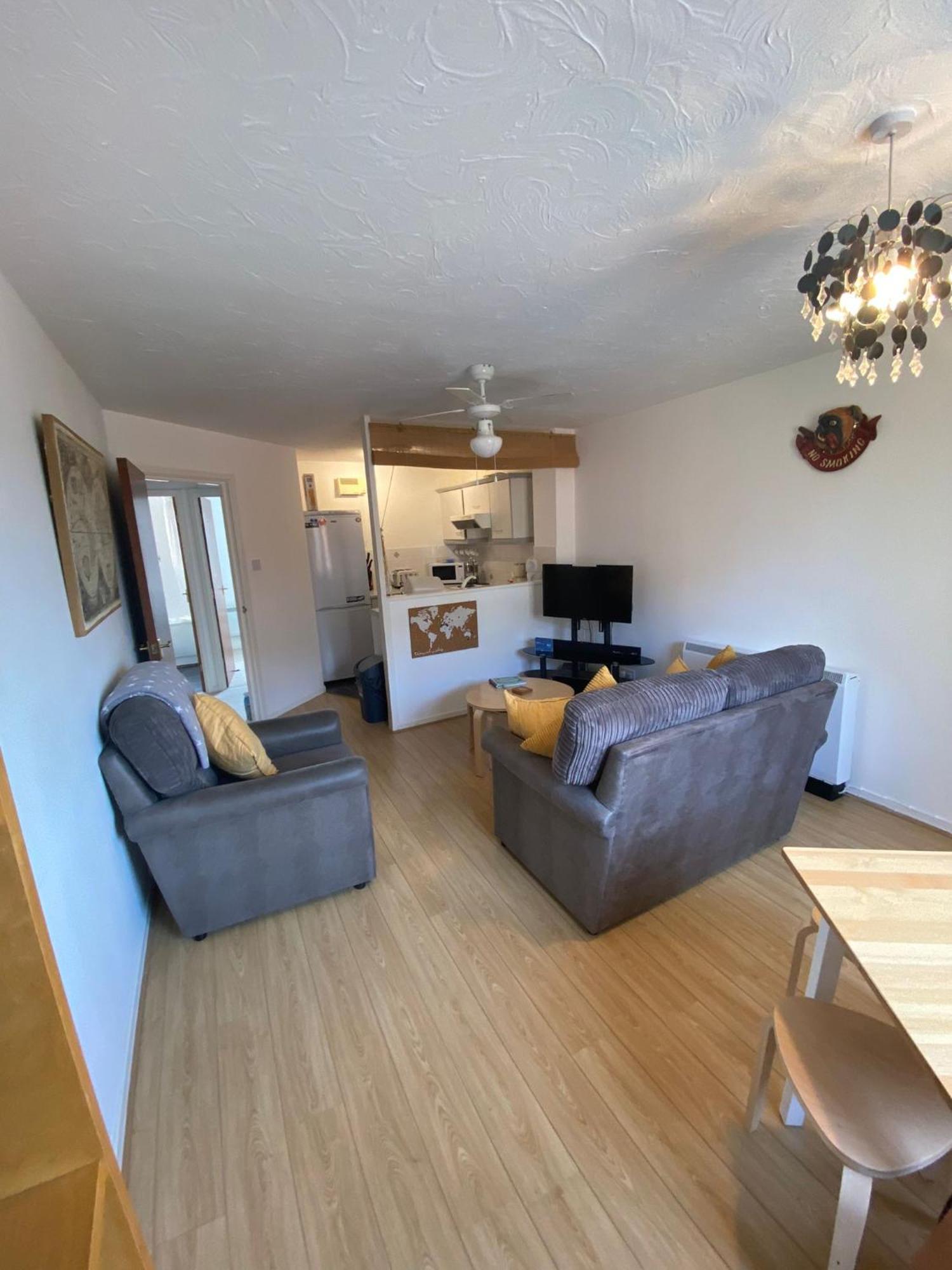 Cardiff Bay Apartment Екстер'єр фото